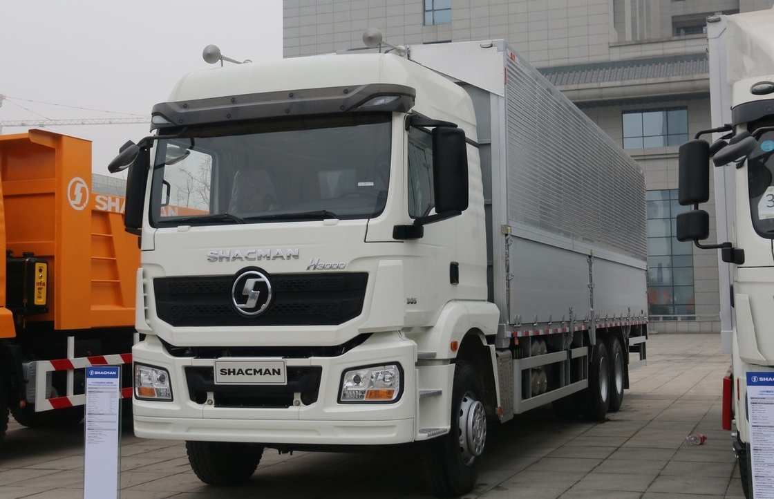 Shacman H3000 336Hp 6X4 4X2 vrachtwagens Prestaties voor de markt voor expressvervoer
