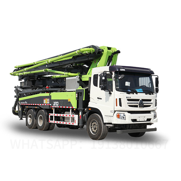 Weichai / Commins Engine Safe Pump Concrete Truck For Urban Planning And Construction Needs