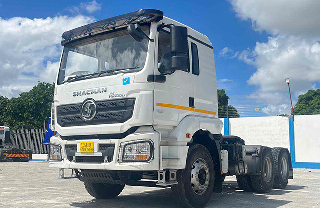 Shacman H3000 6*4 Heavy Duty Tractor Truck Head 400Hp LHD RHD met garantie en slaapbed